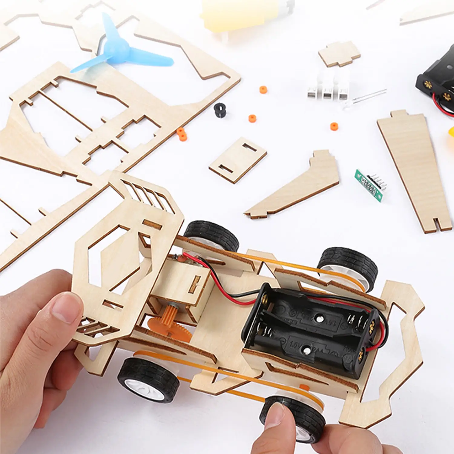 Science Education Solar Energy Wooden DIY Kit Creative Solar Powered STEM Building Toy for Kids